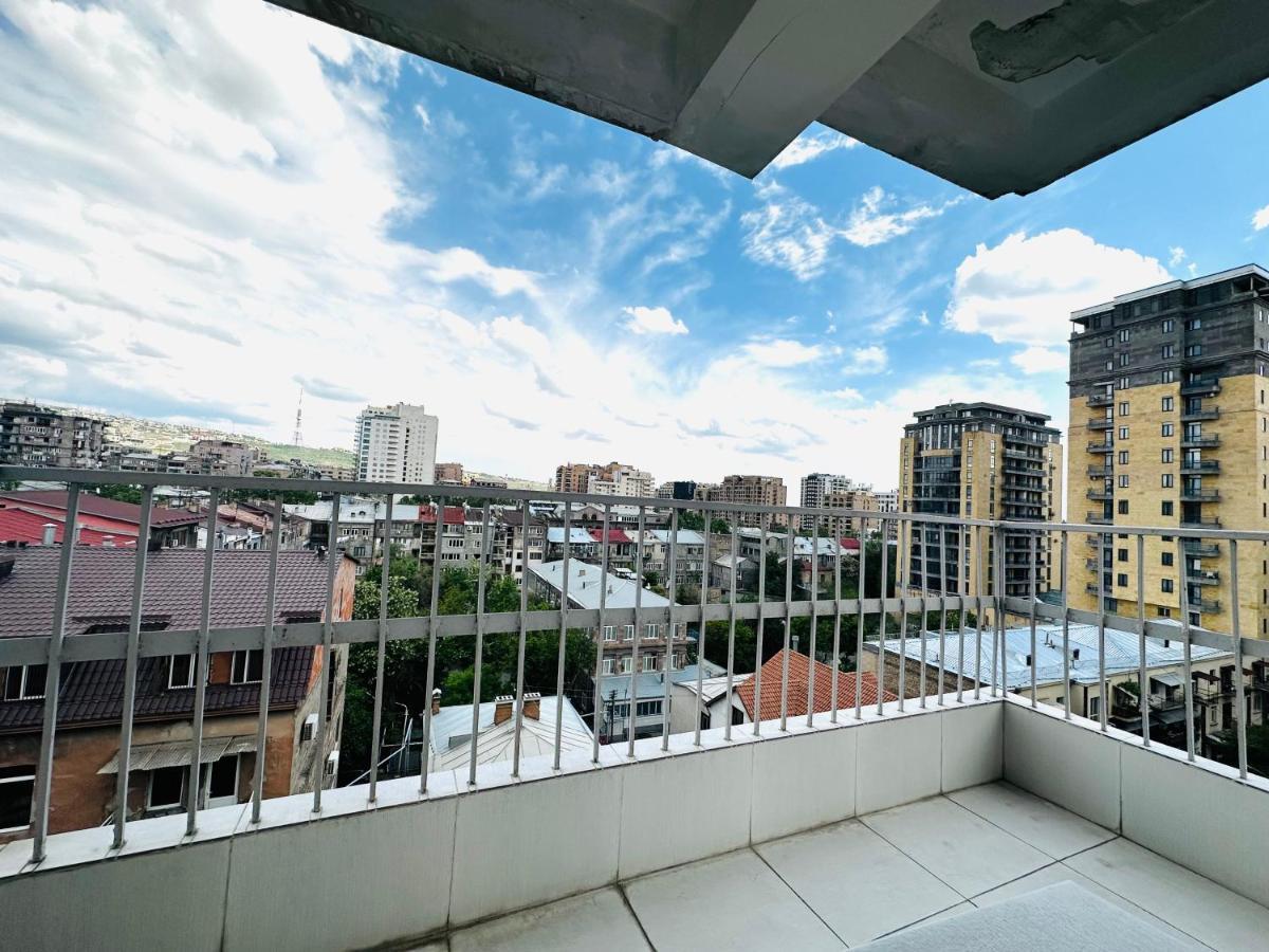 Suite Apartment On Pushkin Street Yerevan Exterior foto