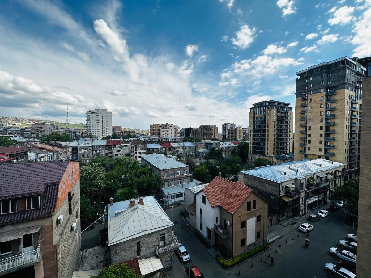 Suite Apartment On Pushkin Street Yerevan Exterior foto